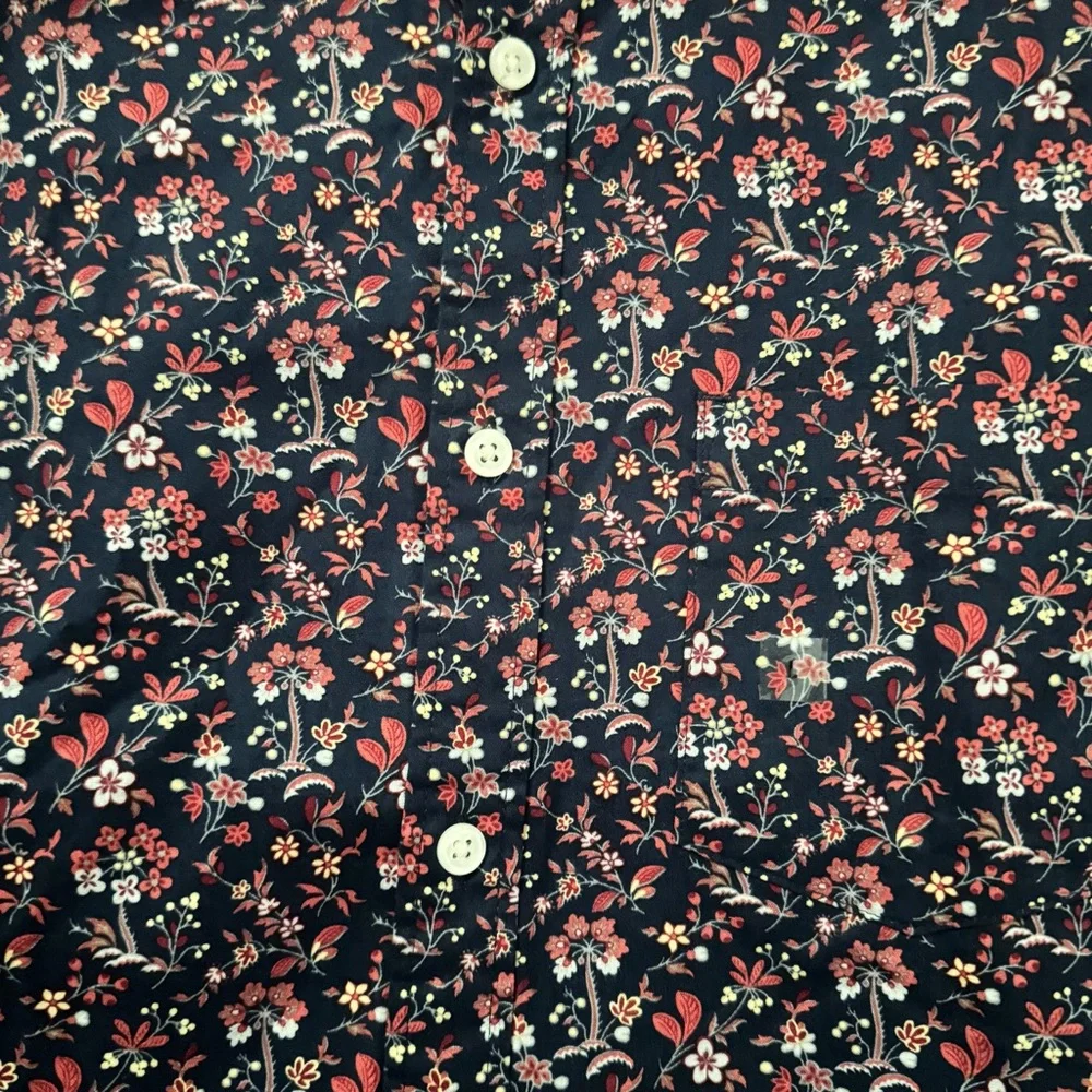 EXPRESS Men's Navy Floral Button Down Long Sleeve
Shirt size Large (NWT) - Picture 6 of 11